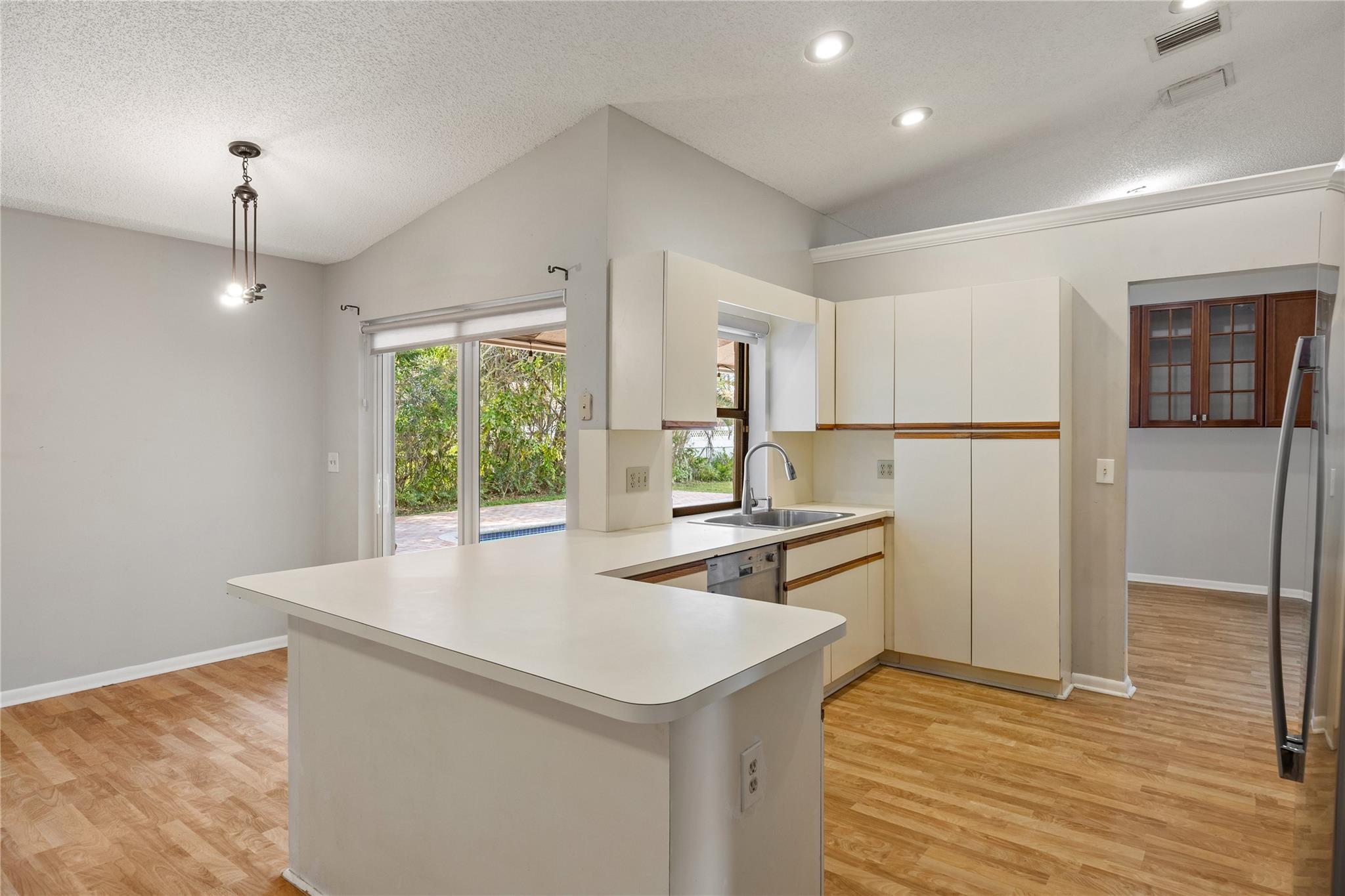 5302 NW 64th Way, Coral Springs, FL 33067