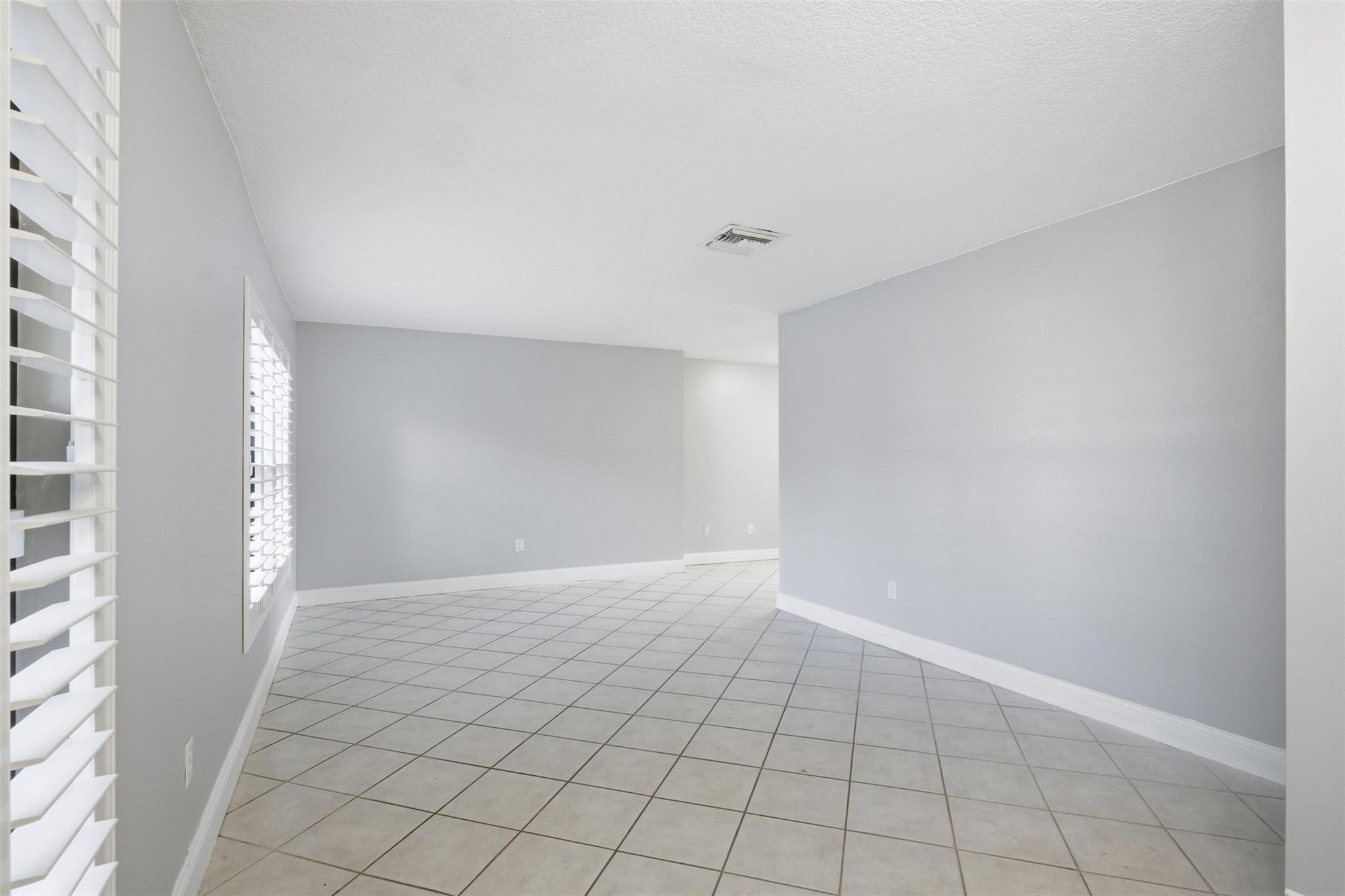 2702 NW 98th Way, Coral Springs, FL 33065