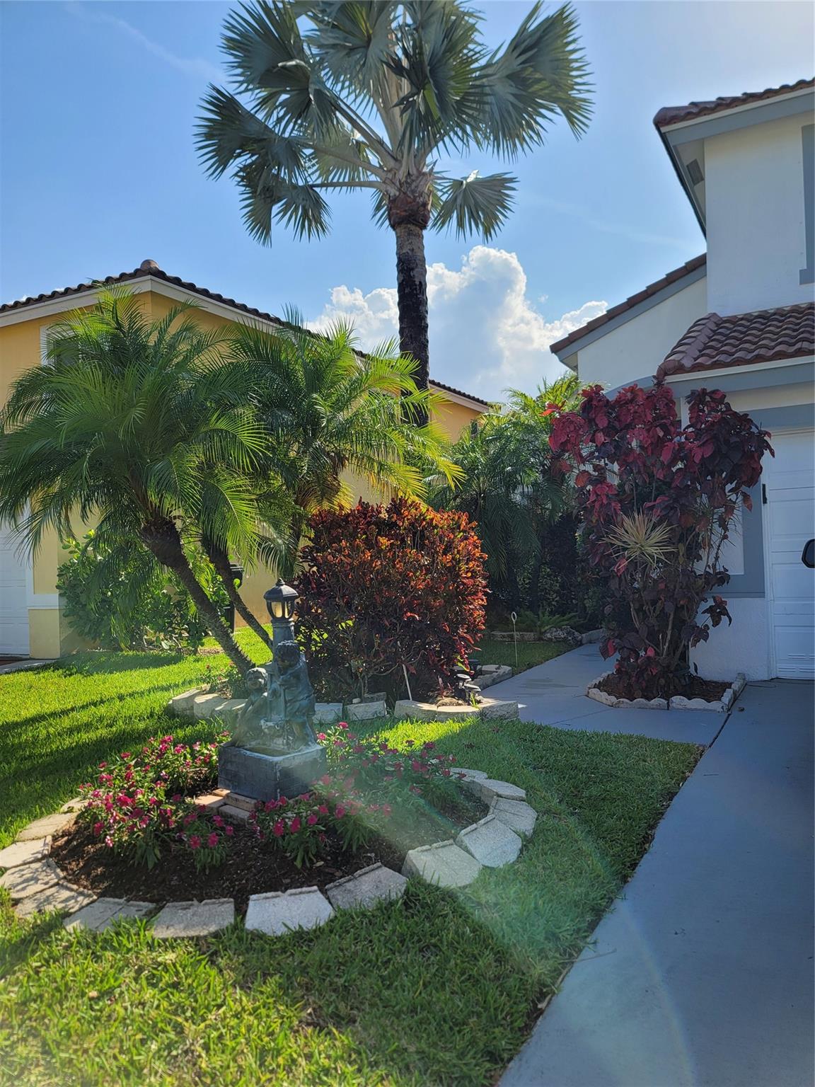 Photo for 8117 Pelican Harbour Drive, Lake Worth, FL 33467 - Listing #FX-10493326 8117 Pelican Harbour Drive, Lake Worth, FL 33467
