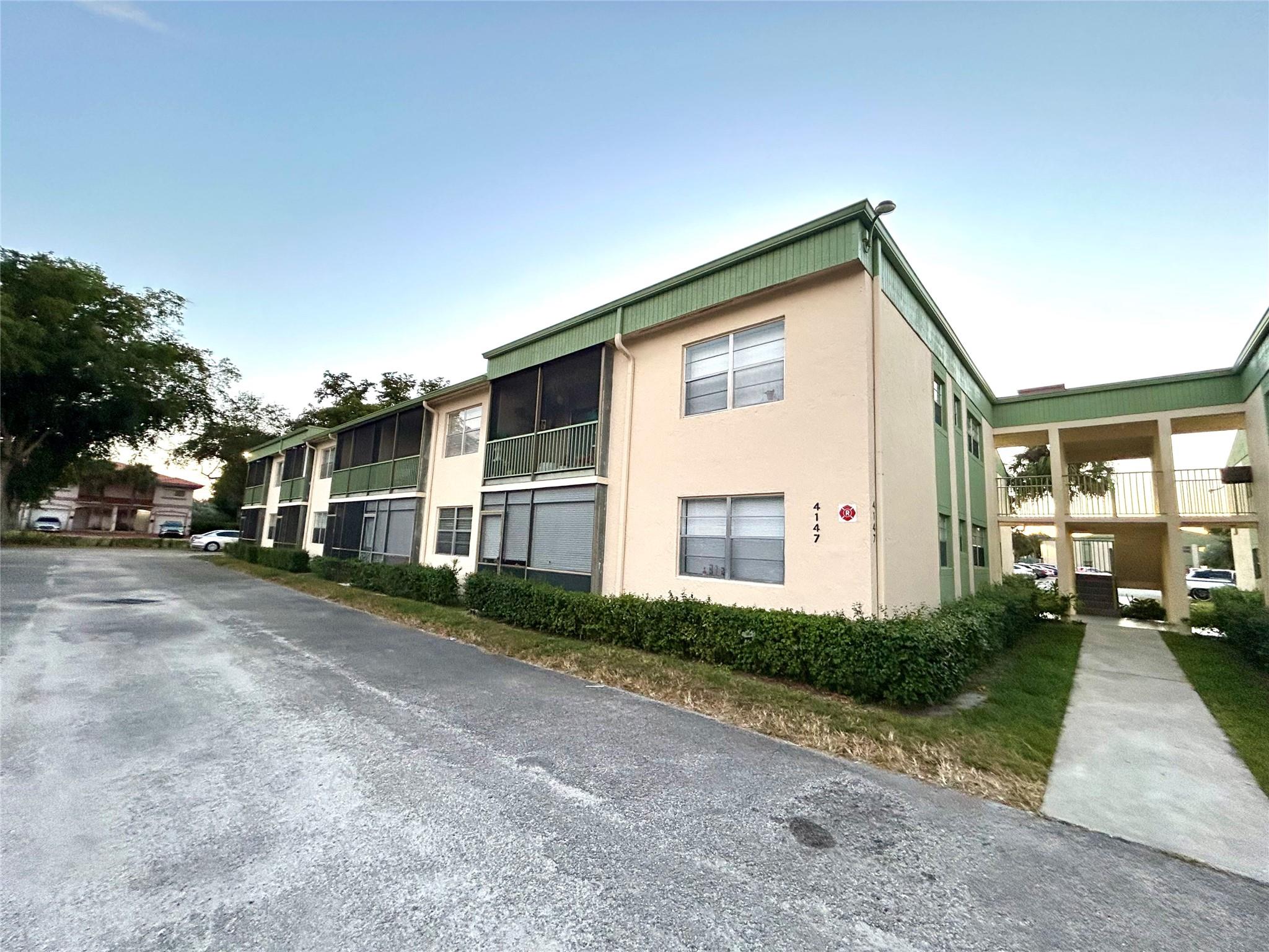 4147 NW 90th Avenue 206, Coral Springs, FL 33065