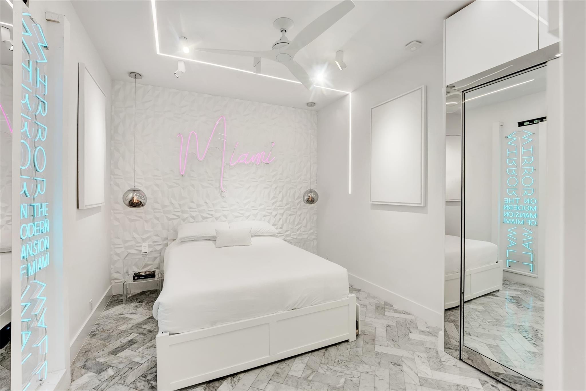 124 11th Street, Miami Beach, FL 33139