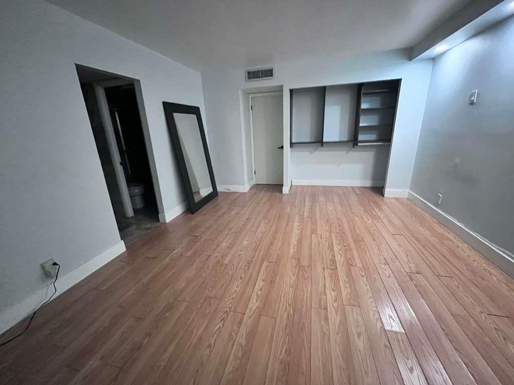 20441 NE 30th Avenue 110, Miami, FL 33180