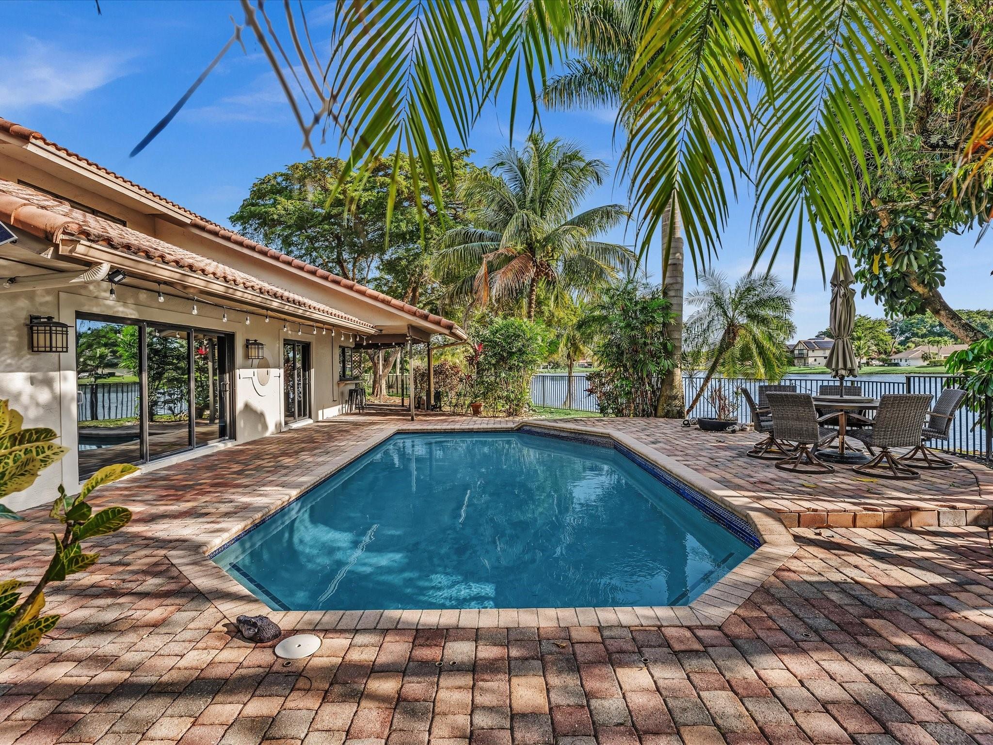 10320 NW 6th Street, Coral Springs, FL 33071