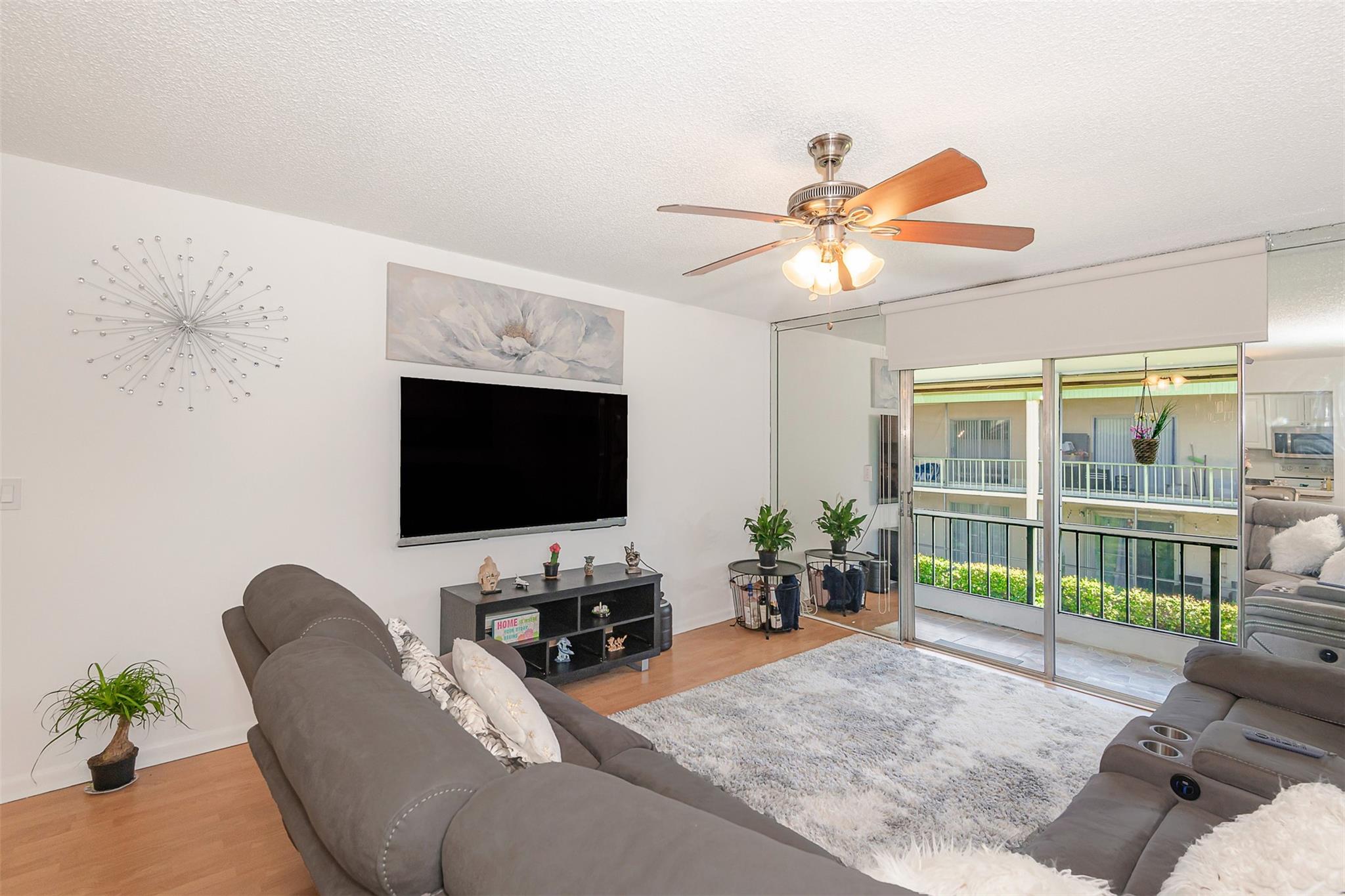 4123 NW 88th Avenue 206, Coral Springs, FL 33065