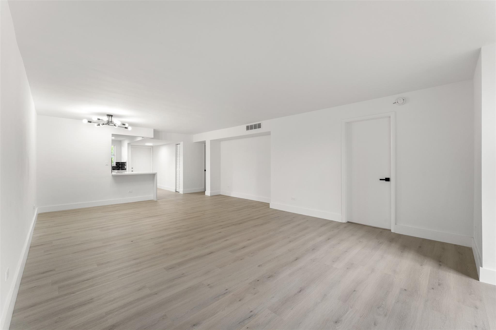 441 NE 195th Street 302, Miami, FL 33179