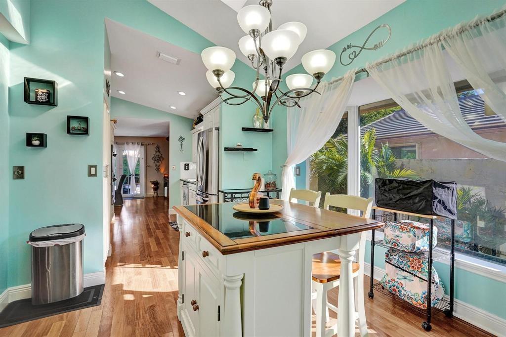 9924 NW 3rd Place, Coral Springs, FL 33071