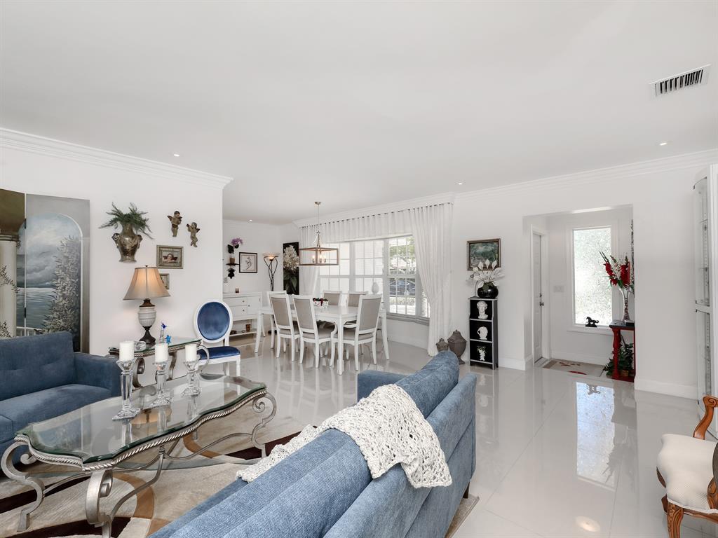 Photo for 4031 NE 17th Terrace, Oakland Park, FL 33334 - Listing #FX-10437186 4031 NE 17th Terrace, Oakland Park, FL 33334
