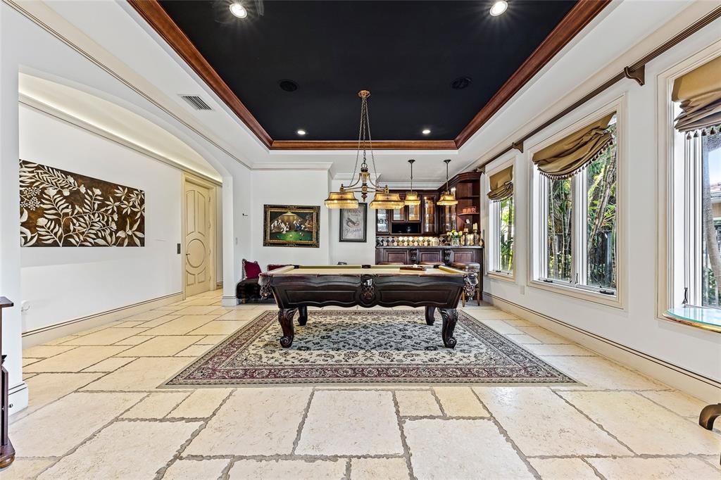 42 Nurmi Drive, Fort Lauderdale, FL 33301