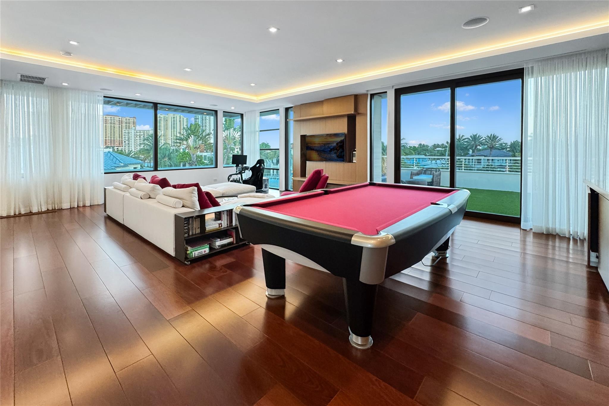 10 Pelican Drive, Fort Lauderdale, FL 33301