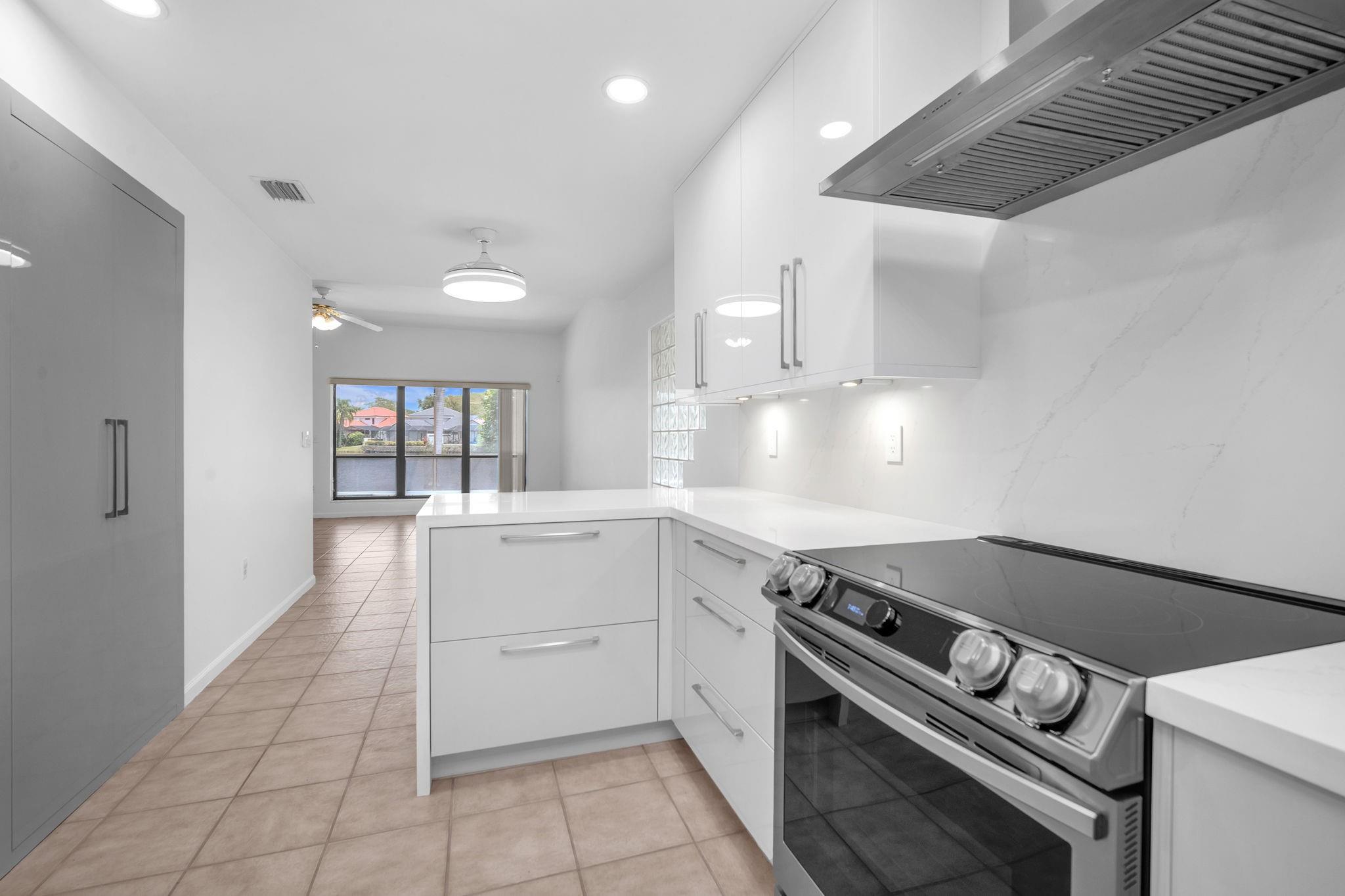 Photo for 1840 NW 94th Avenue, Plantation, FL 33322 - Listing #FX-10503111 1840 NW 94th Avenue, Plantation, FL 33322