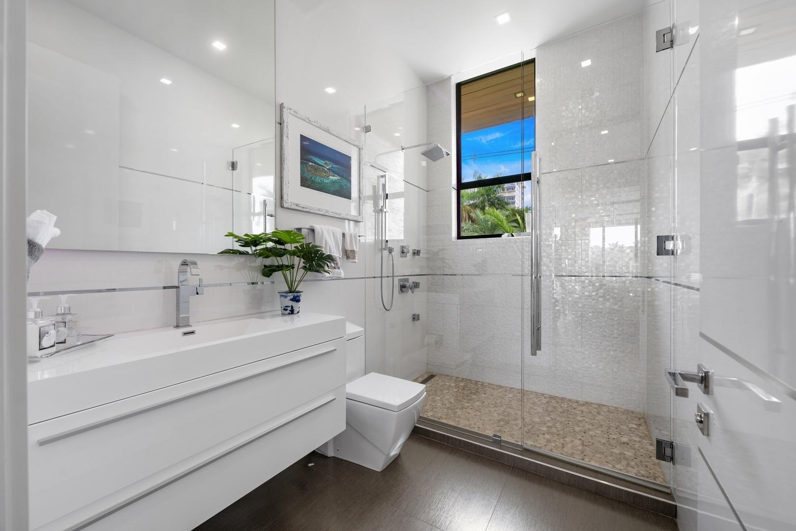 2437 Delmar Place, Fort Lauderdale, FL 33301