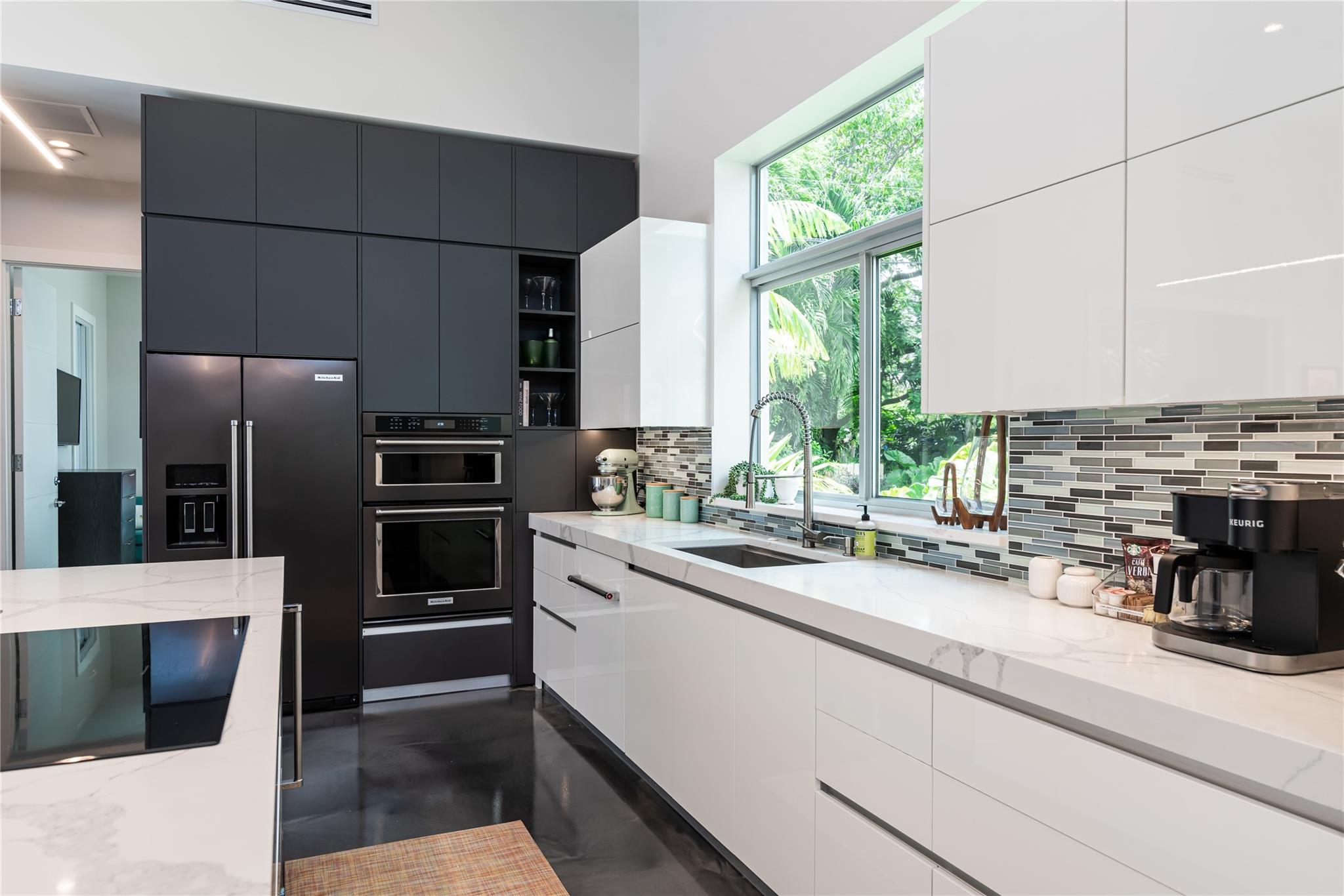 Photo for 2626 NE 5th Terrace, Wilton Manors, FL 33334 - Listing #FX-10493331 2626 NE 5th Terrace, Wilton Manors, FL 33334