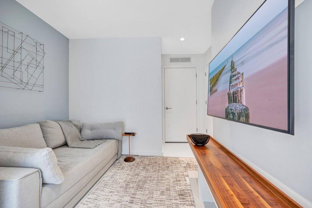 851 NE 1st Avenue 2202, Miami, FL 33132