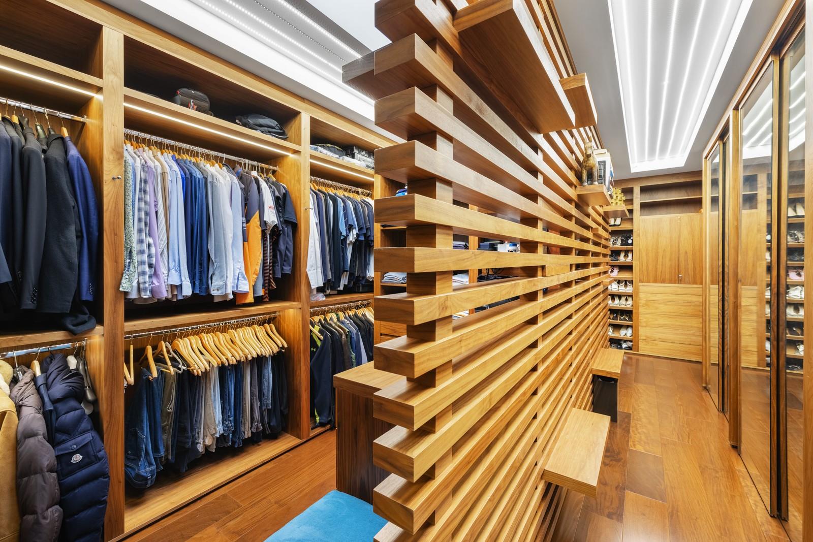 10 Pelican Drive, Fort Lauderdale, FL 33301