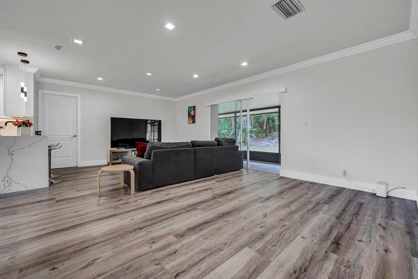 19667 Delaware Circle, Boca Raton, FL 33434