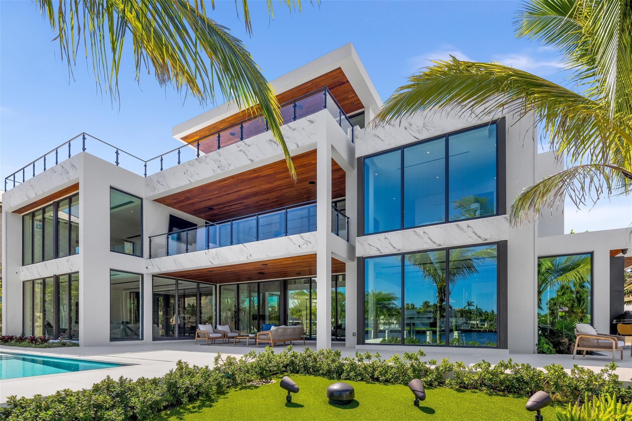 1555 SE 14th Court, Deerfield Beach, FL 33441