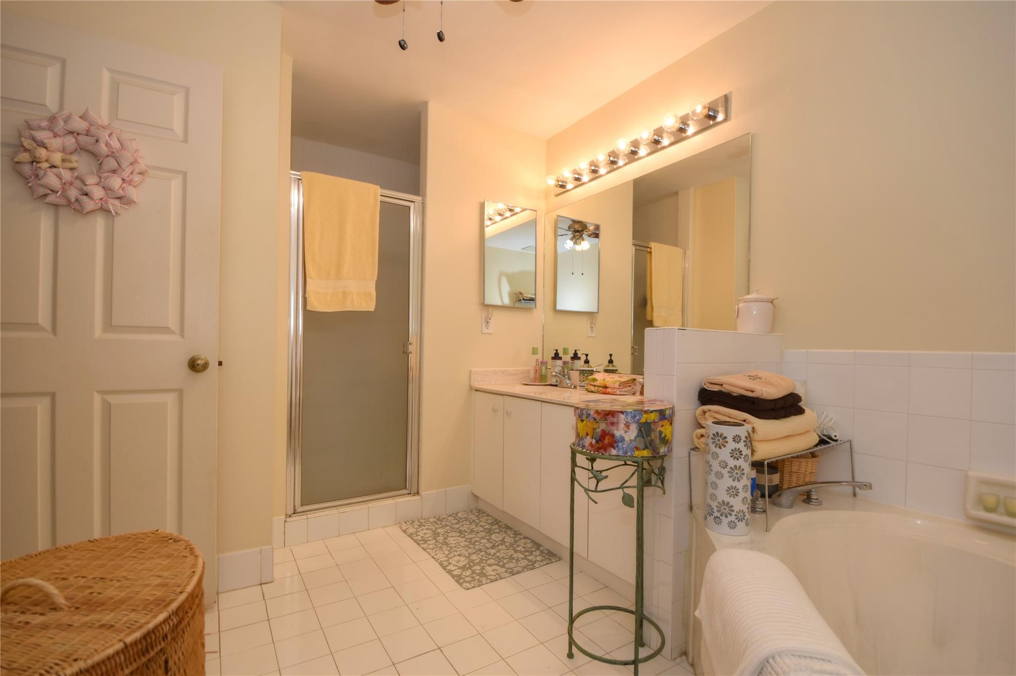 Photo for 98 Gables Boulevard, Weston, FL 33326 - Listing #FX-10506101 98 Gables Boulevard, Weston, FL 33326