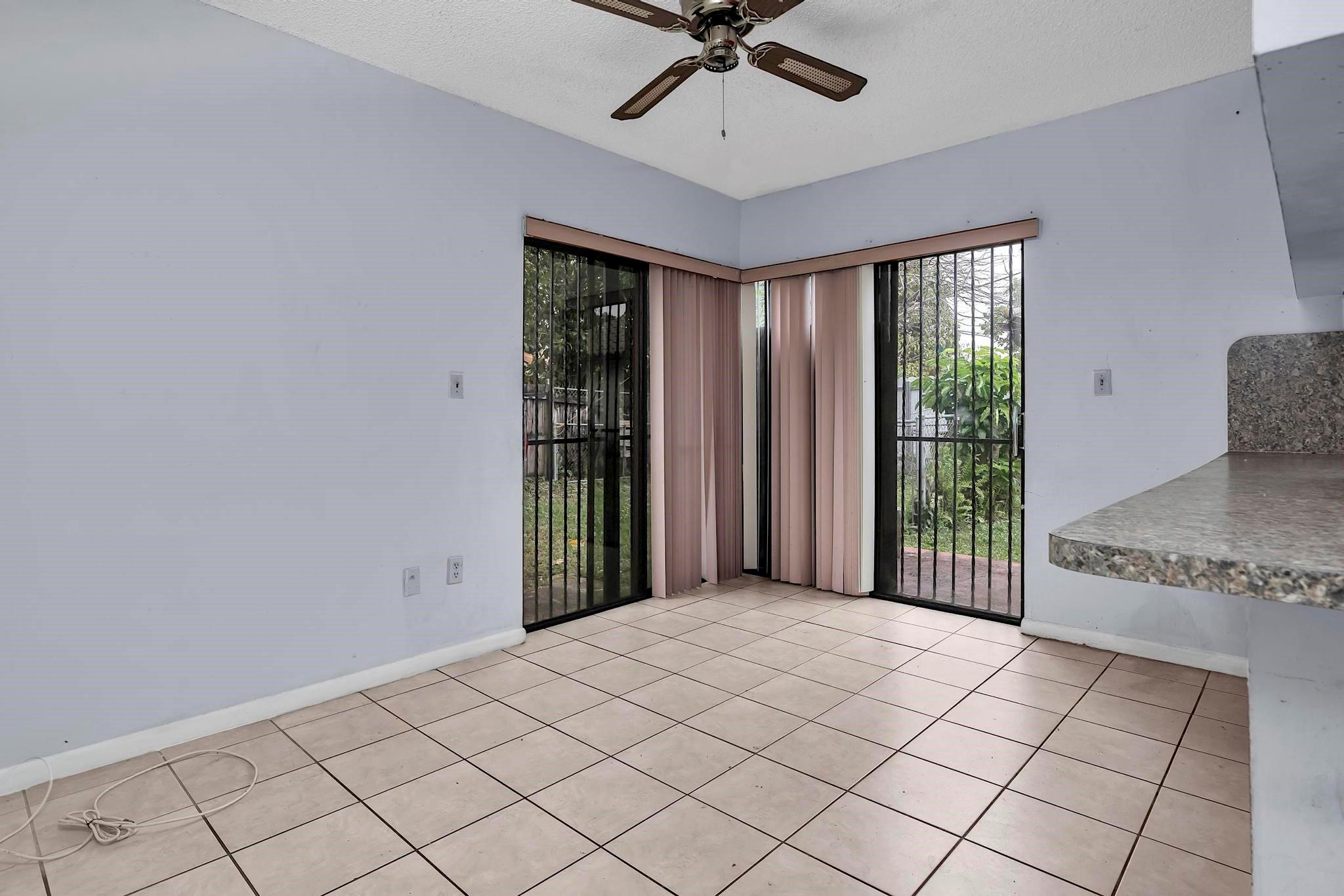 602 SW 99th Place, Miami, FL 33174