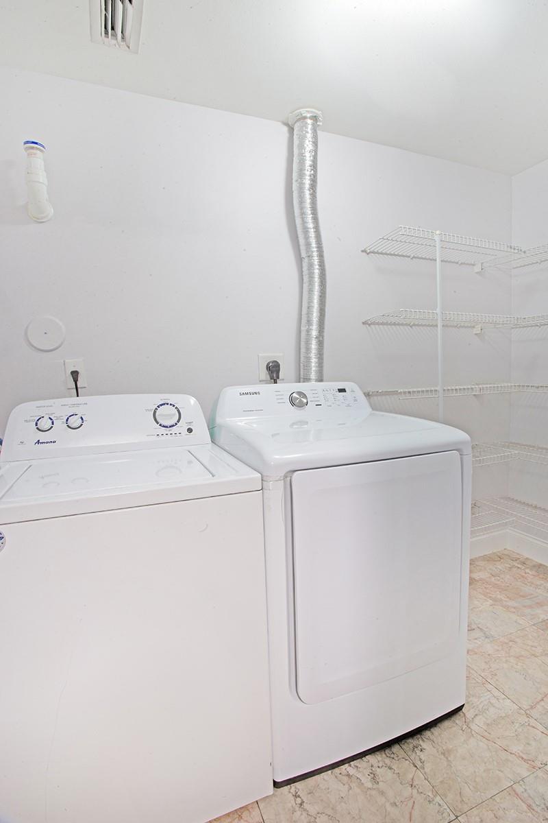 5860 W Sample Road 204, Coral Springs, FL 33067