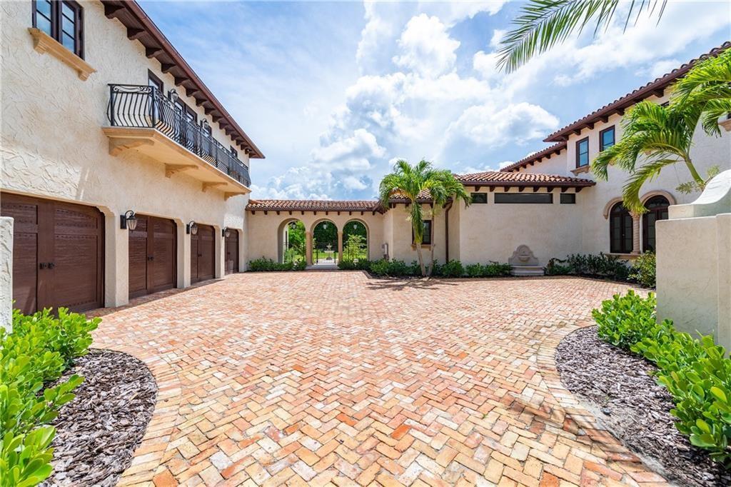 MOTOR COURT AND GARAGES