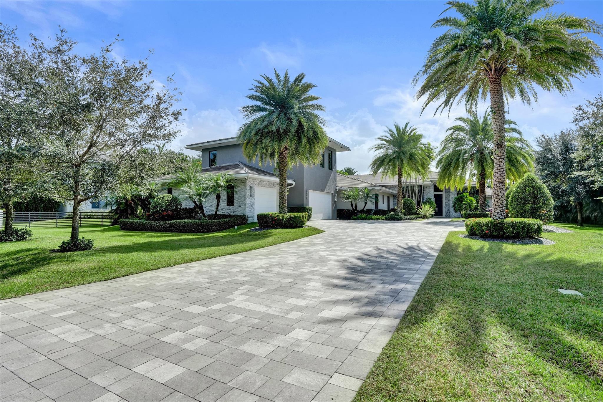 Photo for 11660 SW 1st Court, Plantation, FL 33325 - listing #FX-10536052 11660 SW 1st Court, Plantation, FL 33325