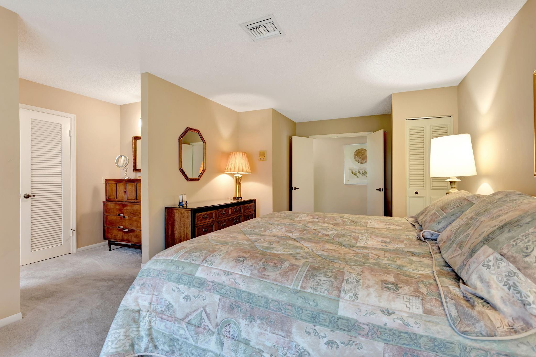 10072 Ramblewood Drive, Coral Springs, FL 33071