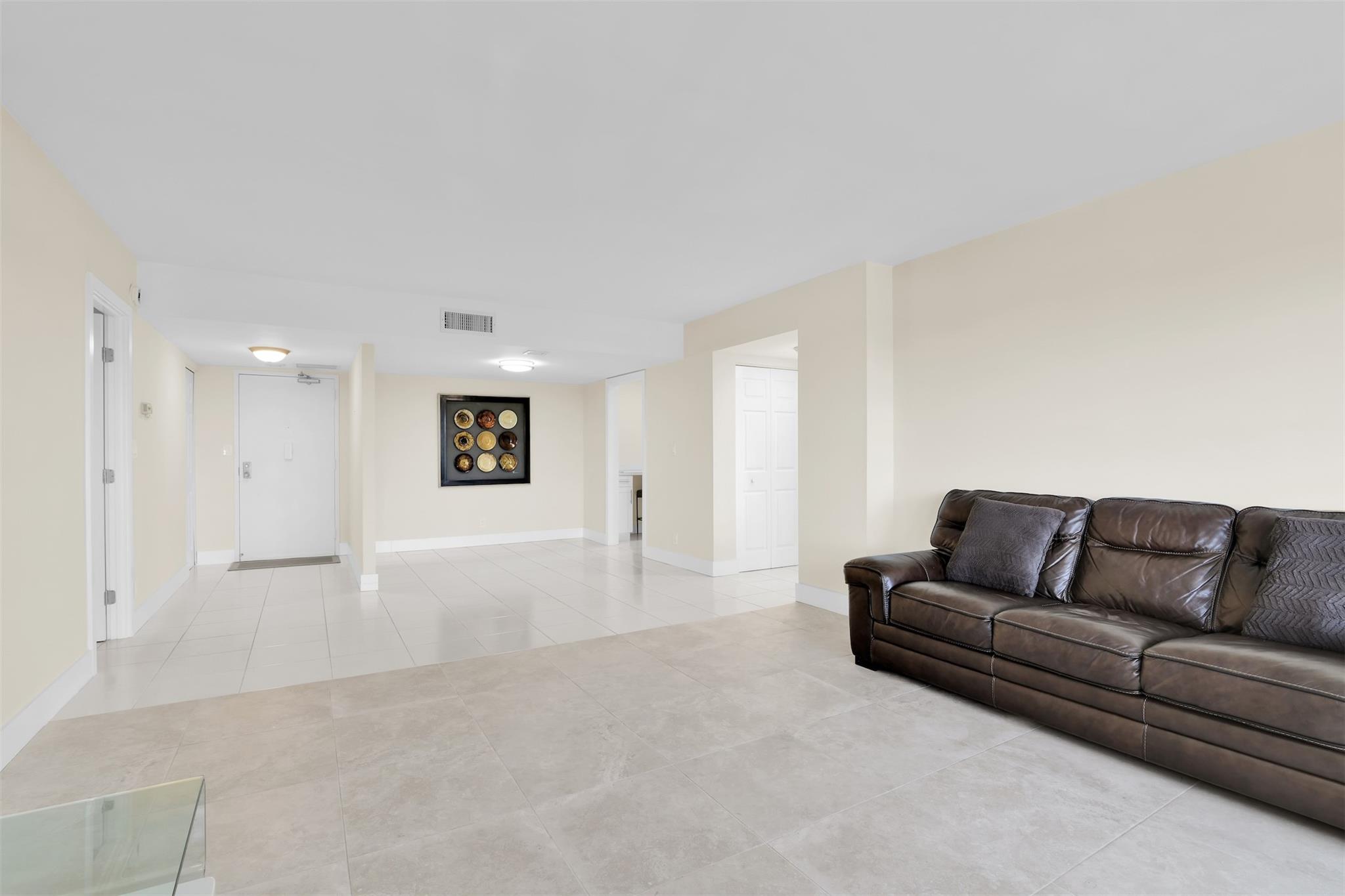 10777 W Sample Road 711, Coral Springs, FL 33065
