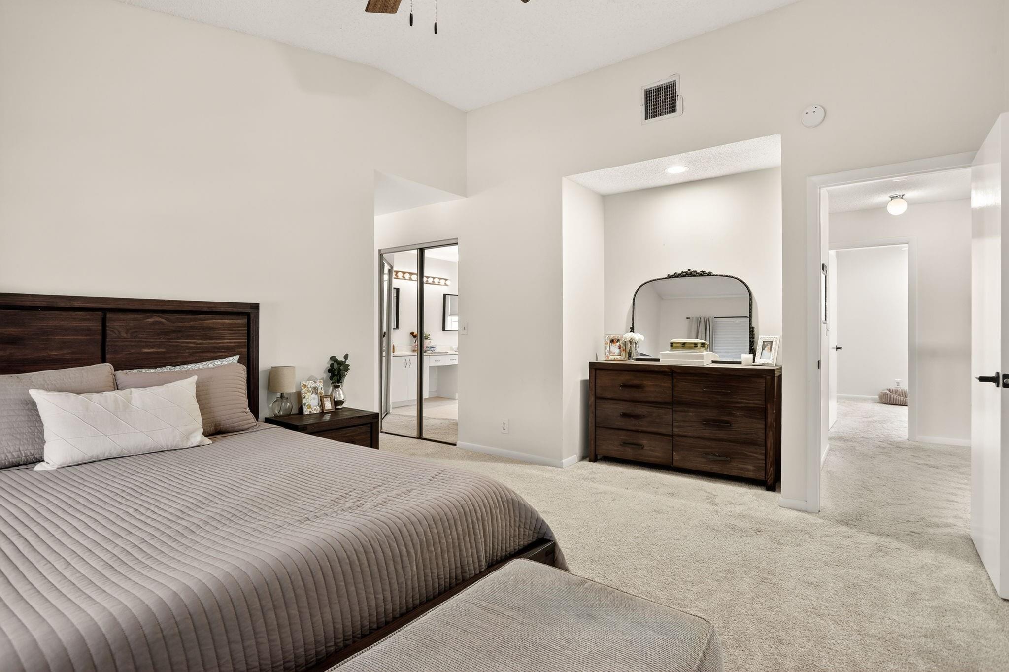 11461 Lakeview Drive 8, Coral Springs, FL 33071