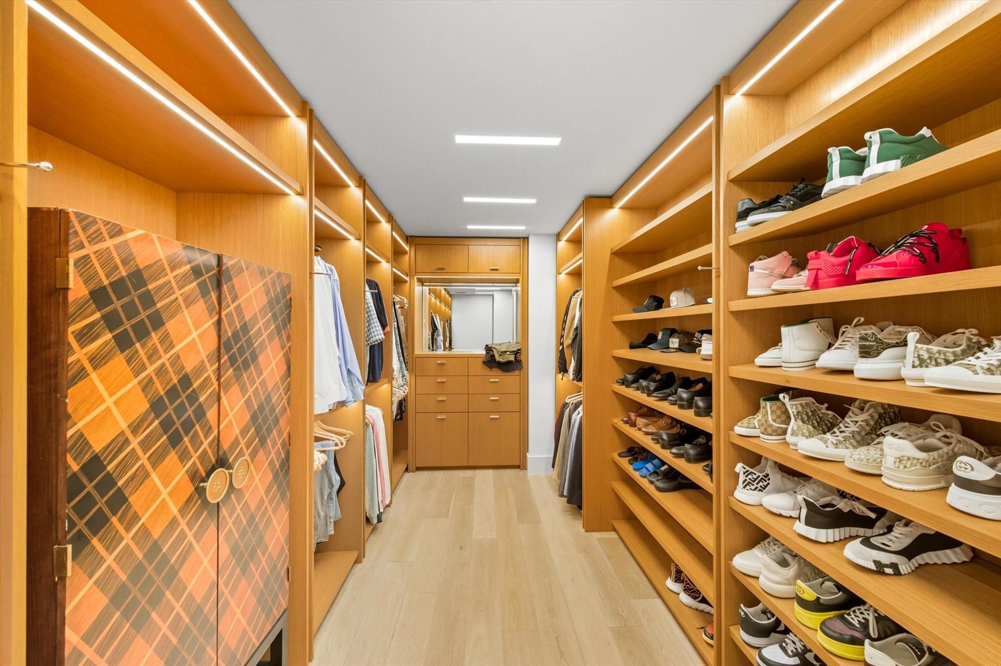 14 N Isla Bahia Drive, Fort Lauderdale, FL 33316