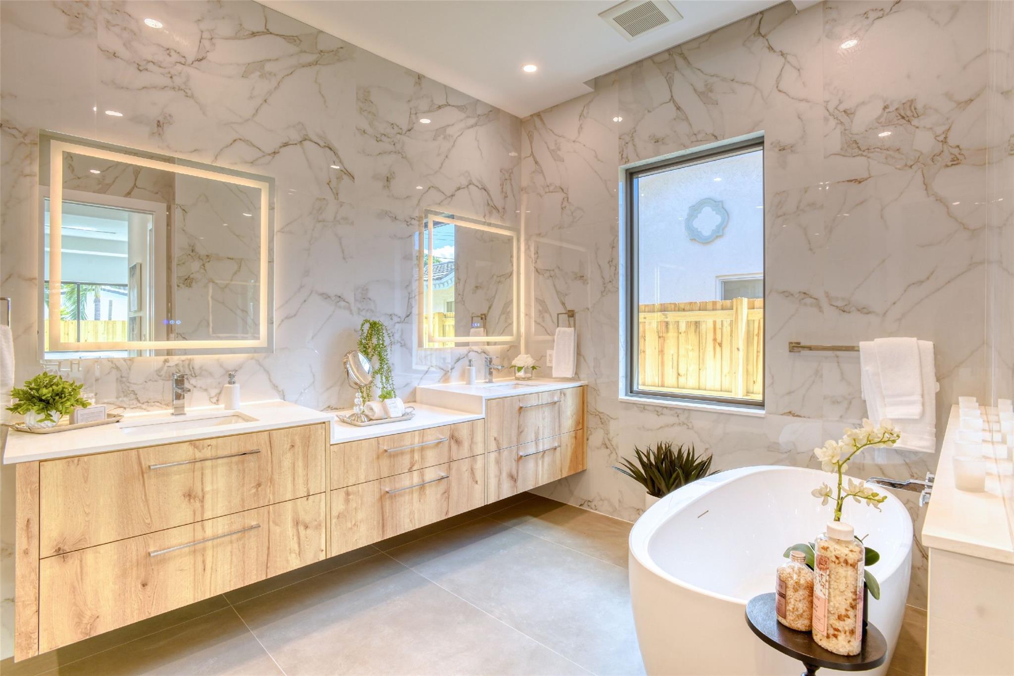 2020 NE 59th Court, Fort Lauderdale, FL 33308