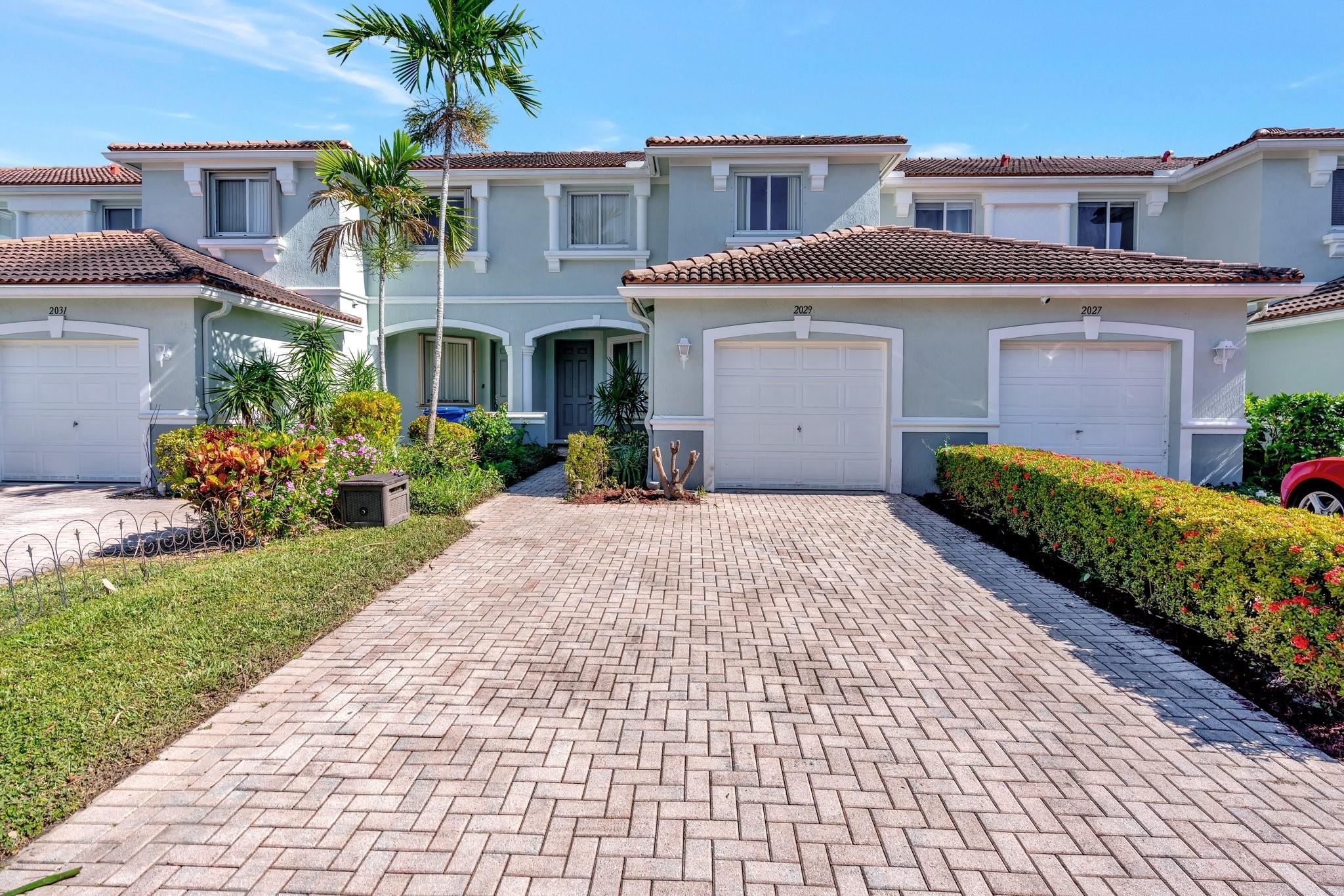 Photo for 2029 Oakhurst Way, Riviera Beach, FL 33404 - Listing #FX-10473220 2029 Oakhurst Way, Riviera Beach, FL 33404