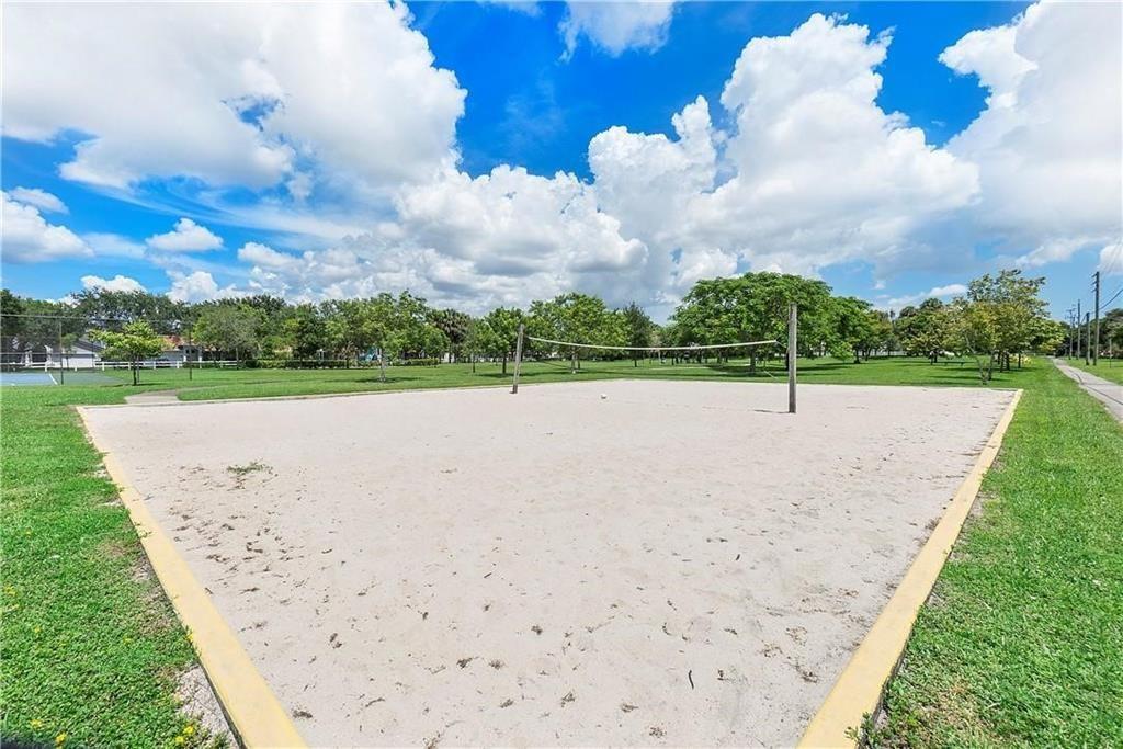 4276 NW 89th Avenue 102, Coral Springs, FL 33065