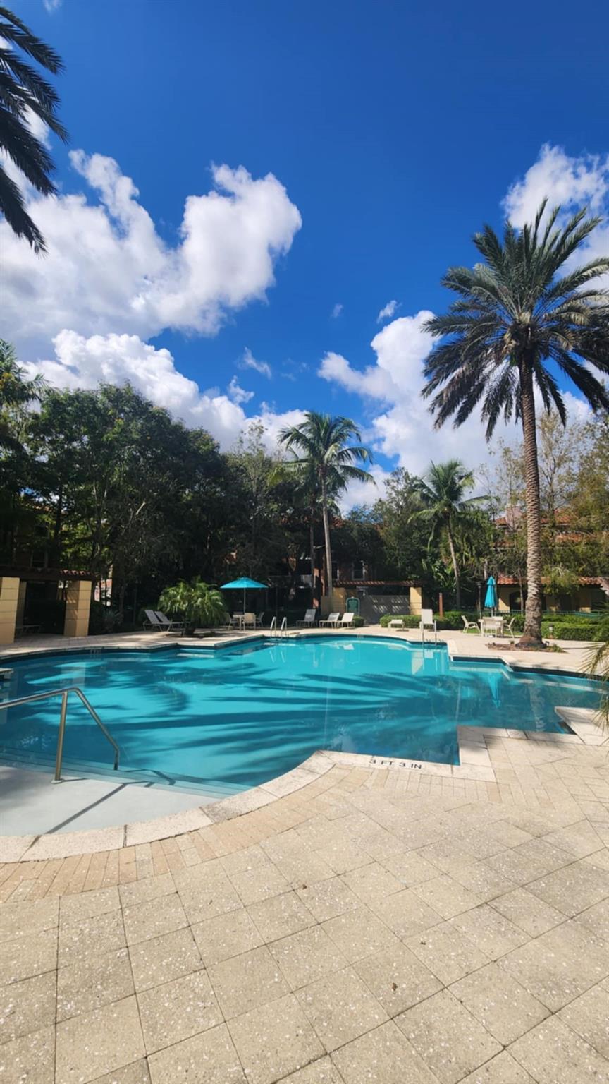 6884 W Sample Road 6884, Coral Springs, FL 33067