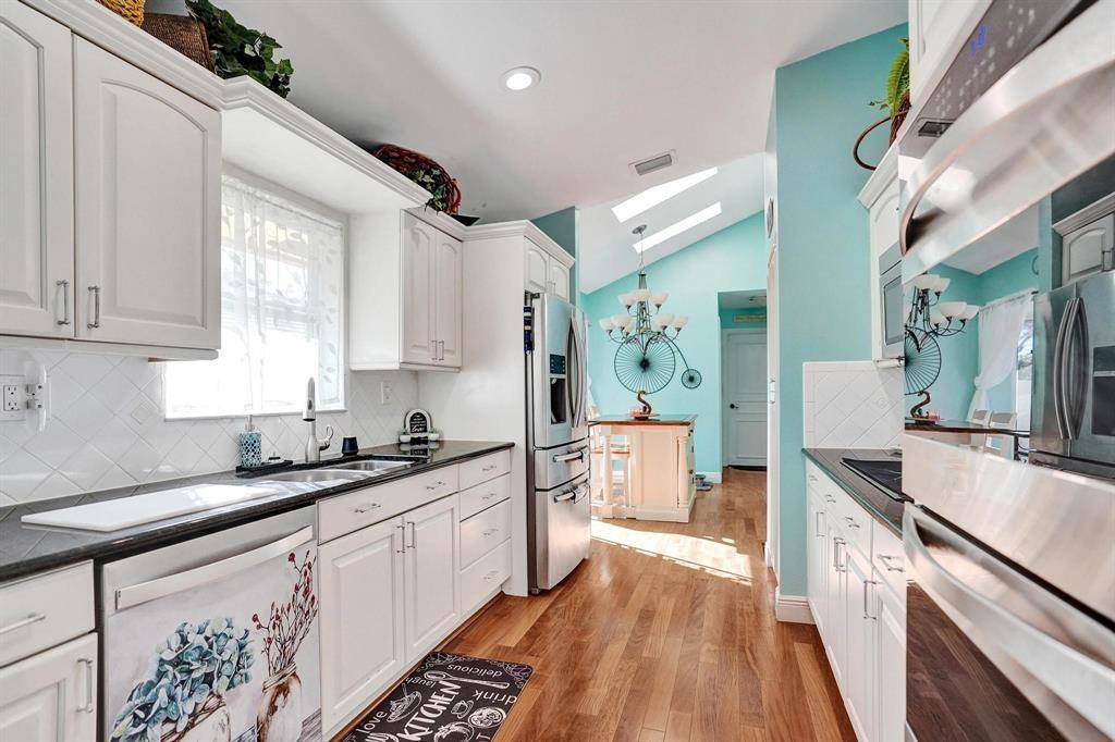 9924 NW 3rd Place, Coral Springs, FL 33071