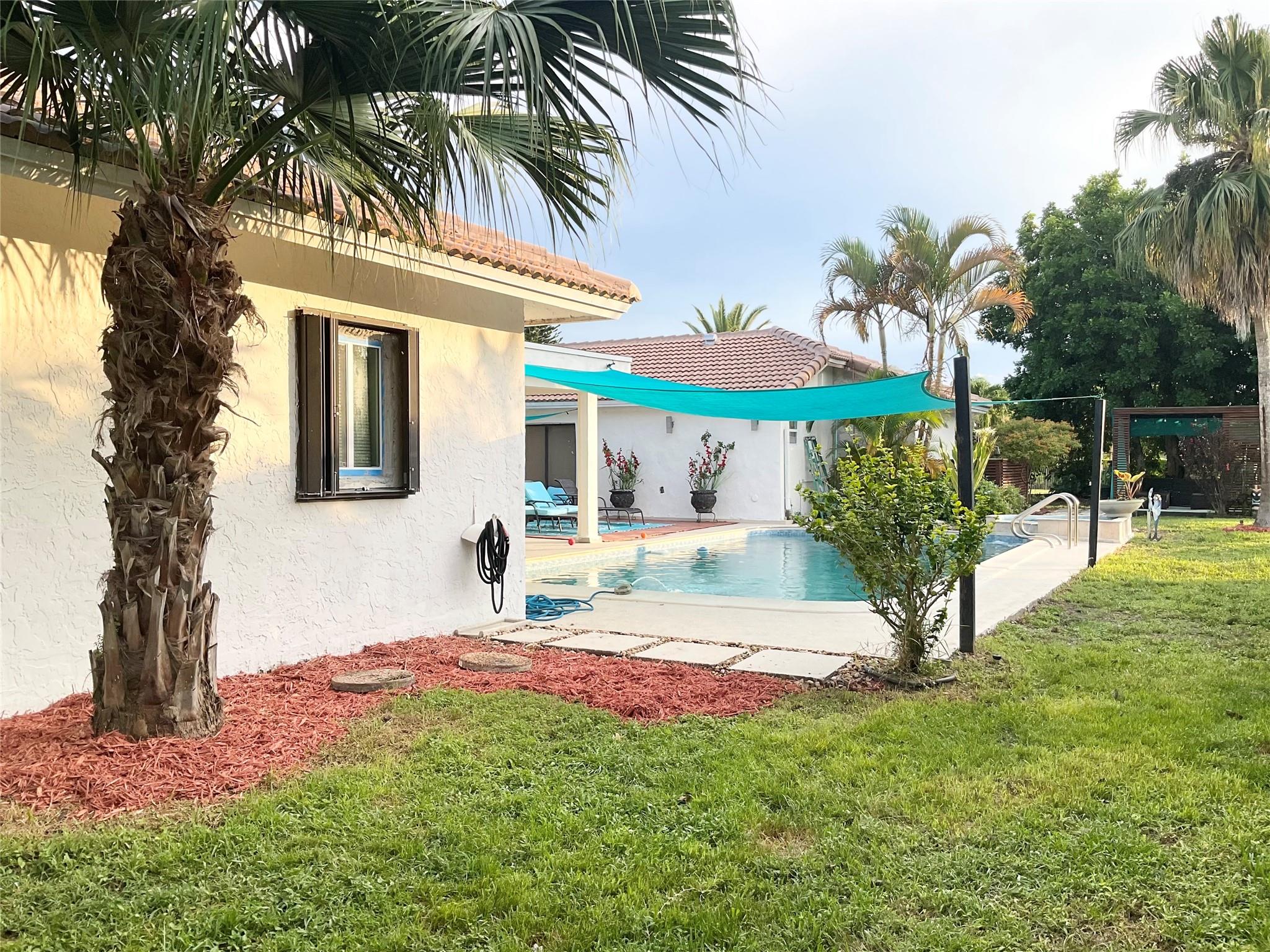 10477 NW 4th Street, Coral Springs, FL 33071