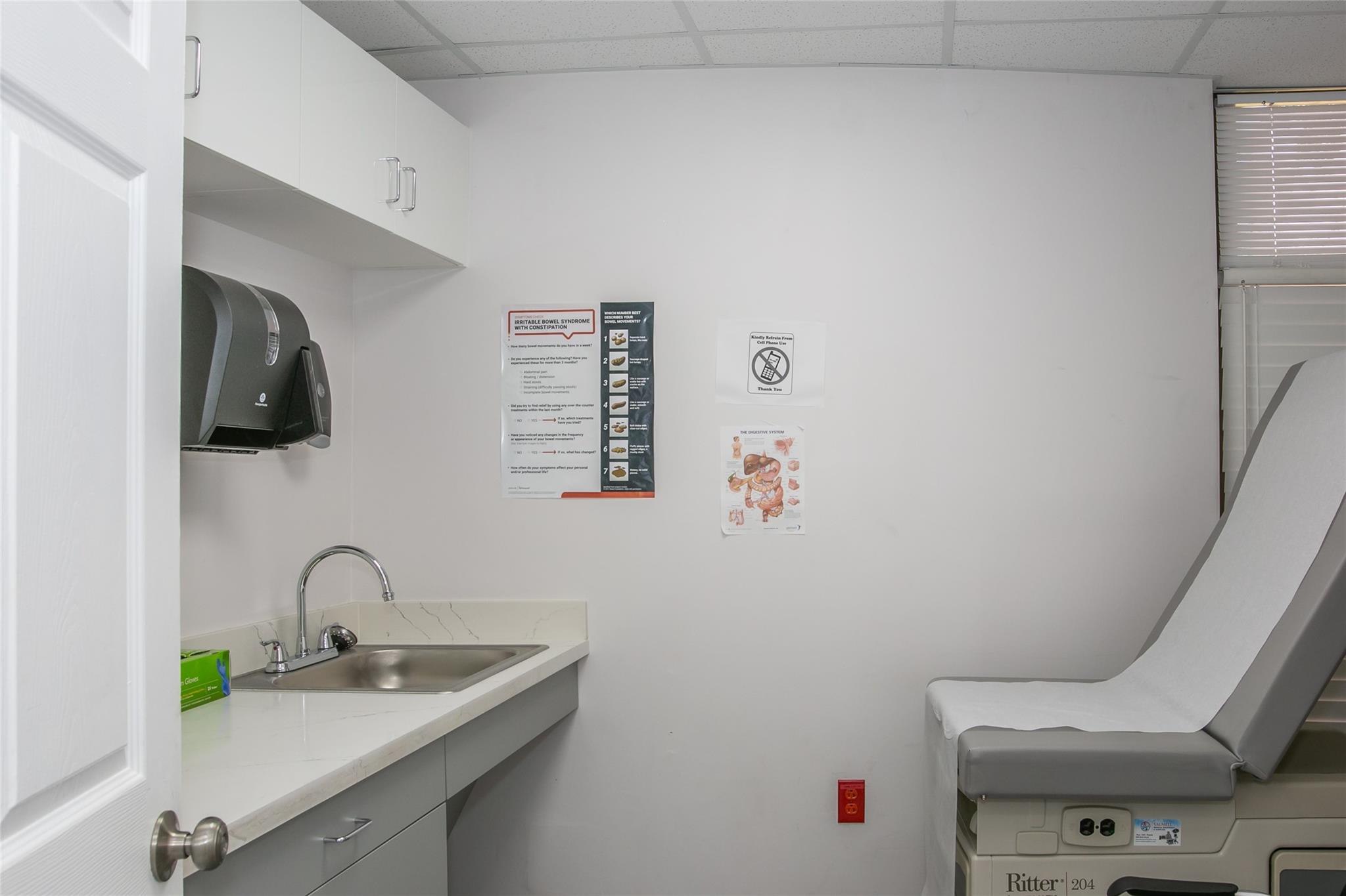 1500 N University Drive 100, Coral Springs, FL 33071