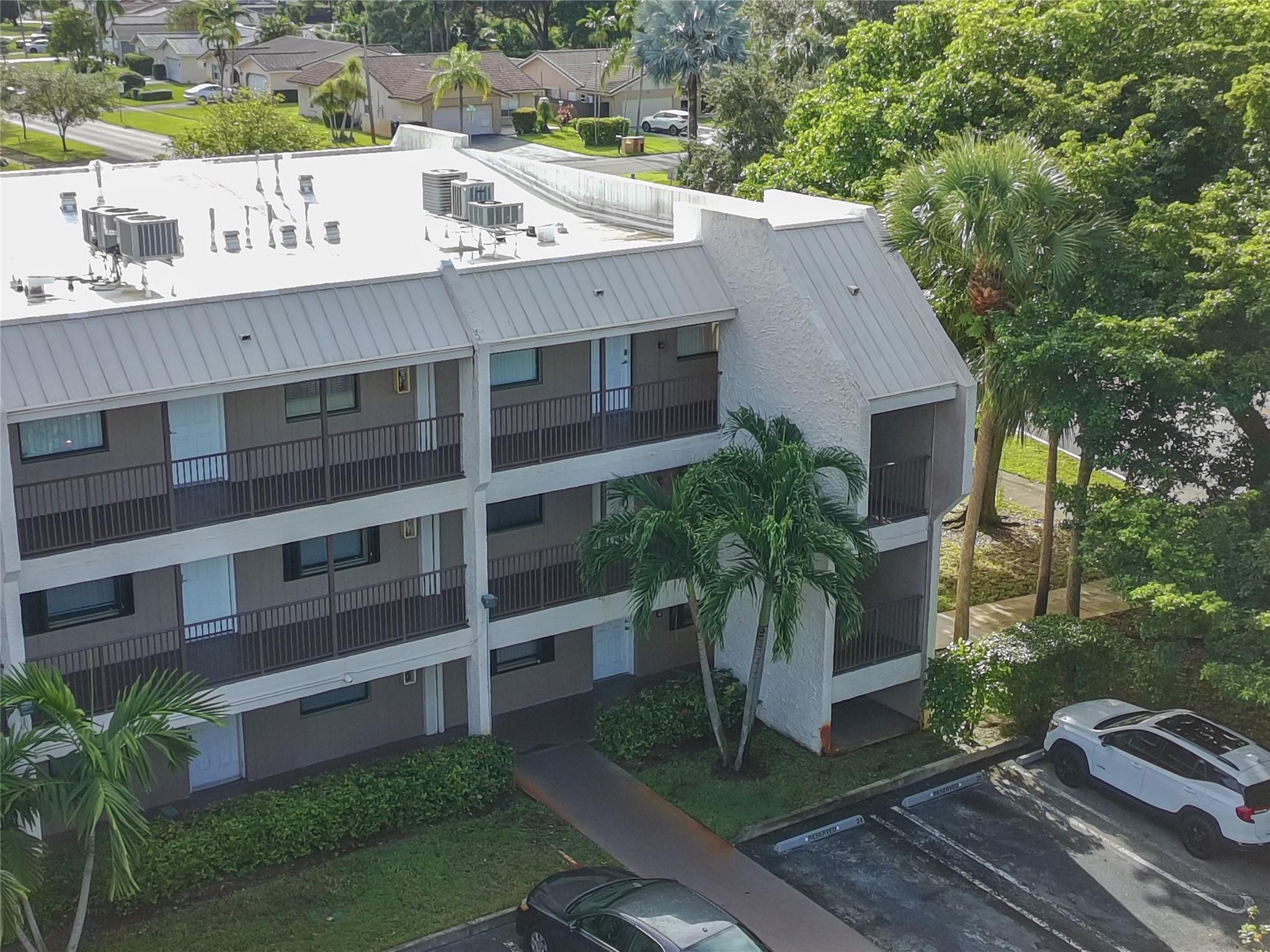 8725 Shadow Wood Boulevard 312, Coral Springs, FL 33071