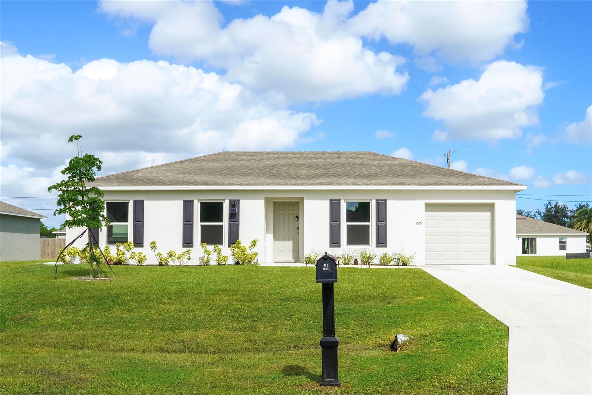 Photo for 1229 SW San Antonio Avenue, Port Saint Lucie, FL 34953 - listing #FX-10534701 1229 SW San Antonio Avenue, Port Saint Lucie, FL 34953