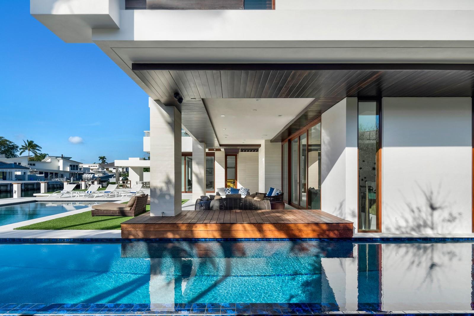 10 Pelican Drive, Fort Lauderdale, FL 33301