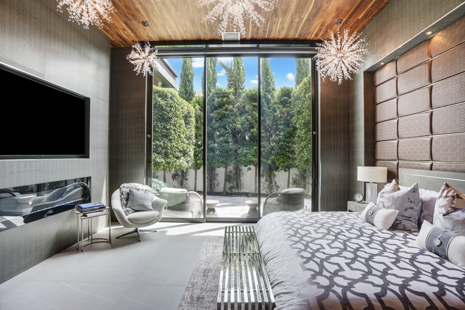 671 Middle River Drive, Fort Lauderdale, FL 33304