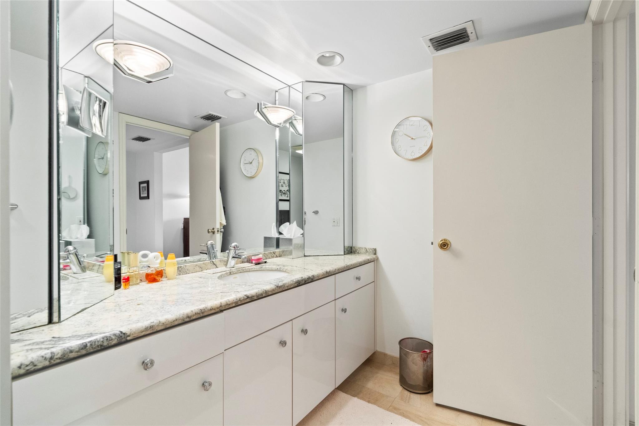 Photo for 3050 NE 47th Court, 502 & 503, Fort Lauderdale, FL 33308 - Listing #FX-10477937 3050 NE 47th Court, 502 & 503, Fort Lauderdale, FL 33308