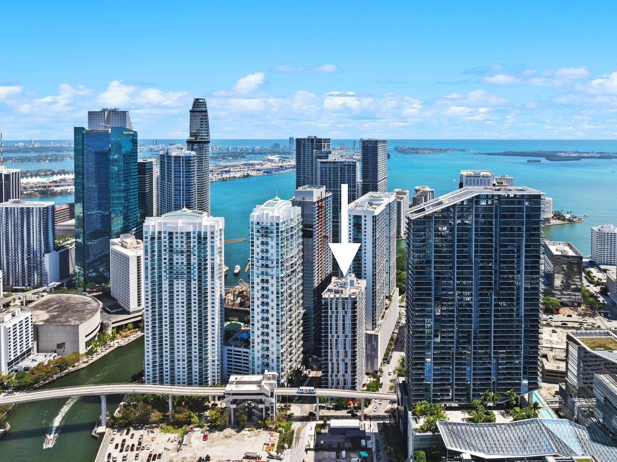 31 SE 6th Street 2002, Miami, FL 33131