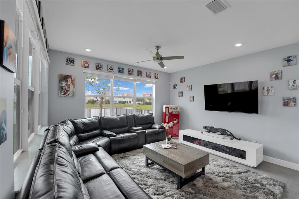 Photo for 1120 Verde Court, Pompano Beach, FL 33064 - Listing #FX-10431939 1120 Verde Court, Pompano Beach, FL 33064