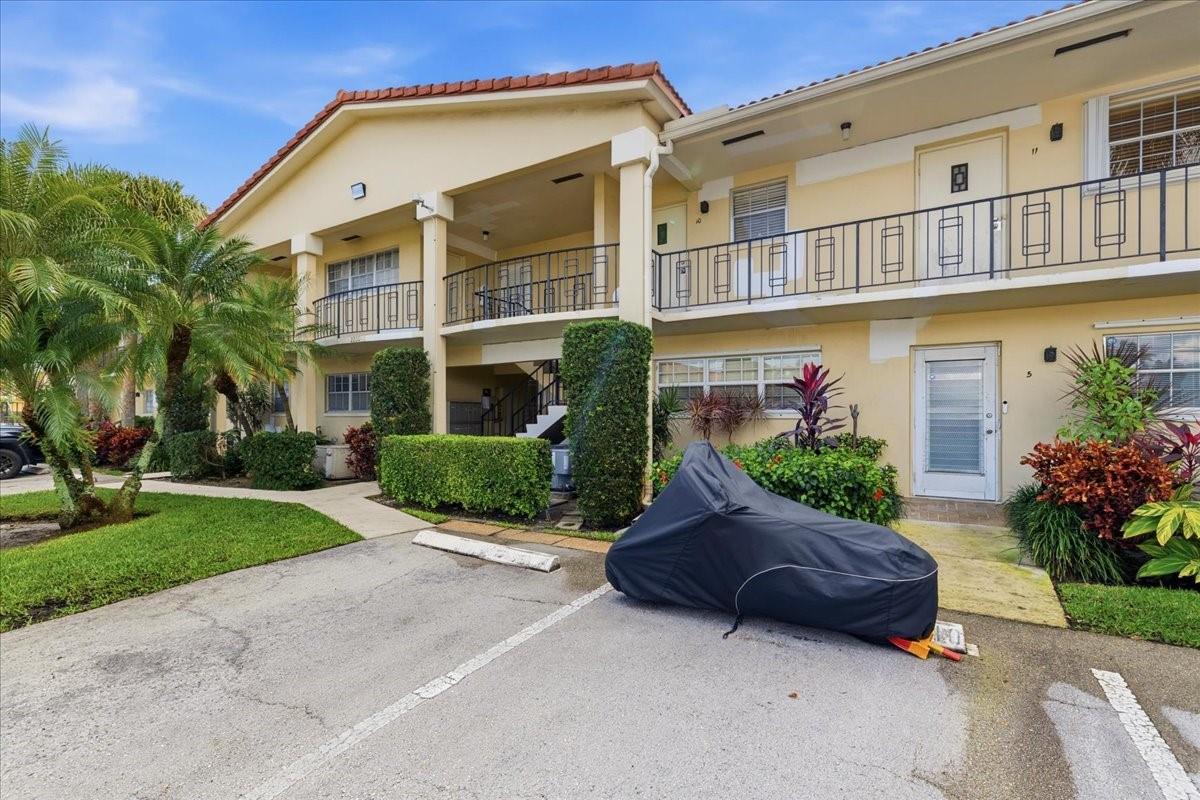 Photo for 2200 NE 36th Street 5, Lighthouse Point, FL 33064 - listing #FX-10545154 2200 NE 36th Street 5, Lighthouse Point, FL 33064