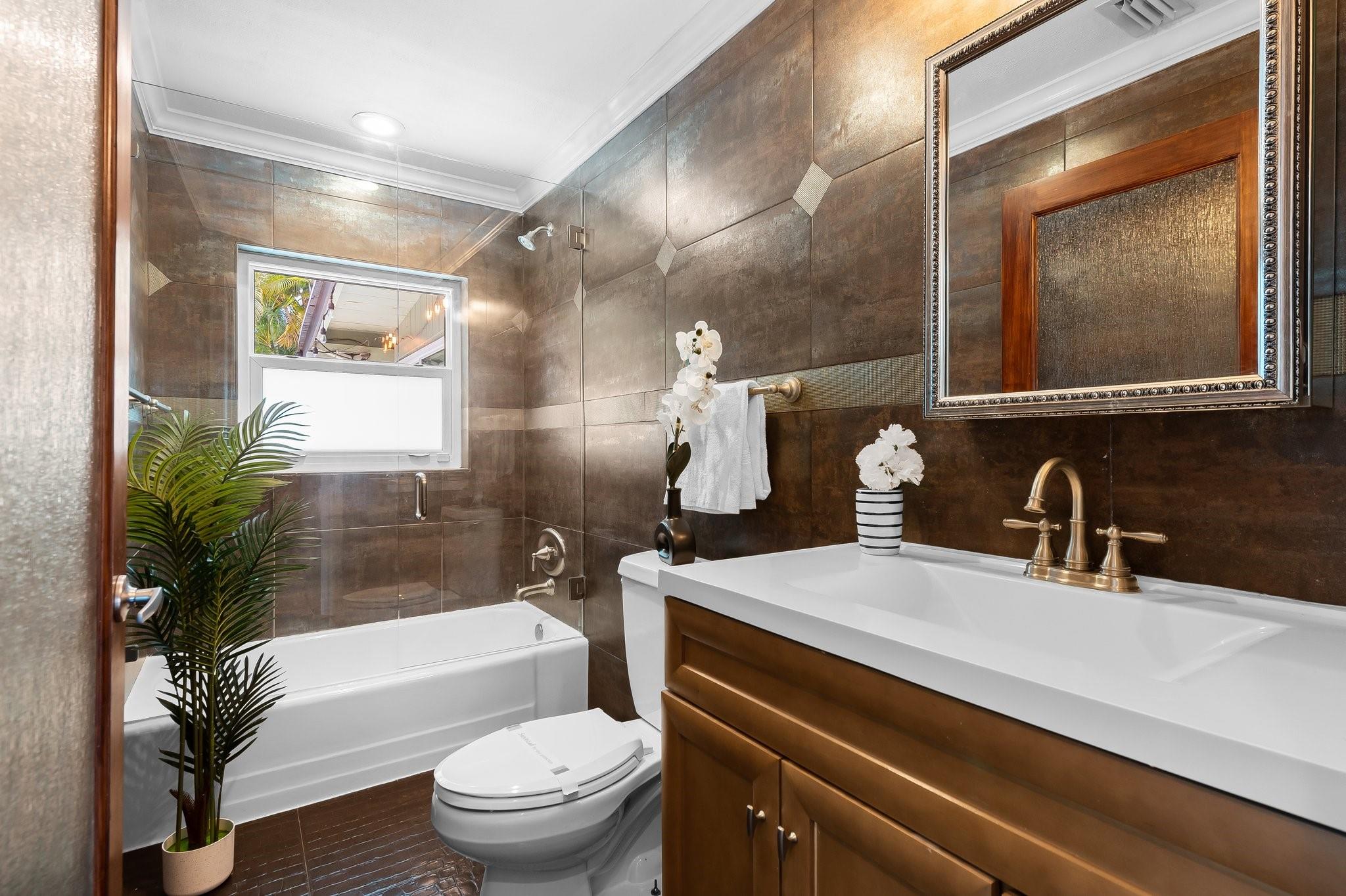 Photo for 8 NE 29th Street, Wilton Manors, FL 33334 - Listing #FX-10526644 8 NE 29th Street, Wilton Manors, FL 33334