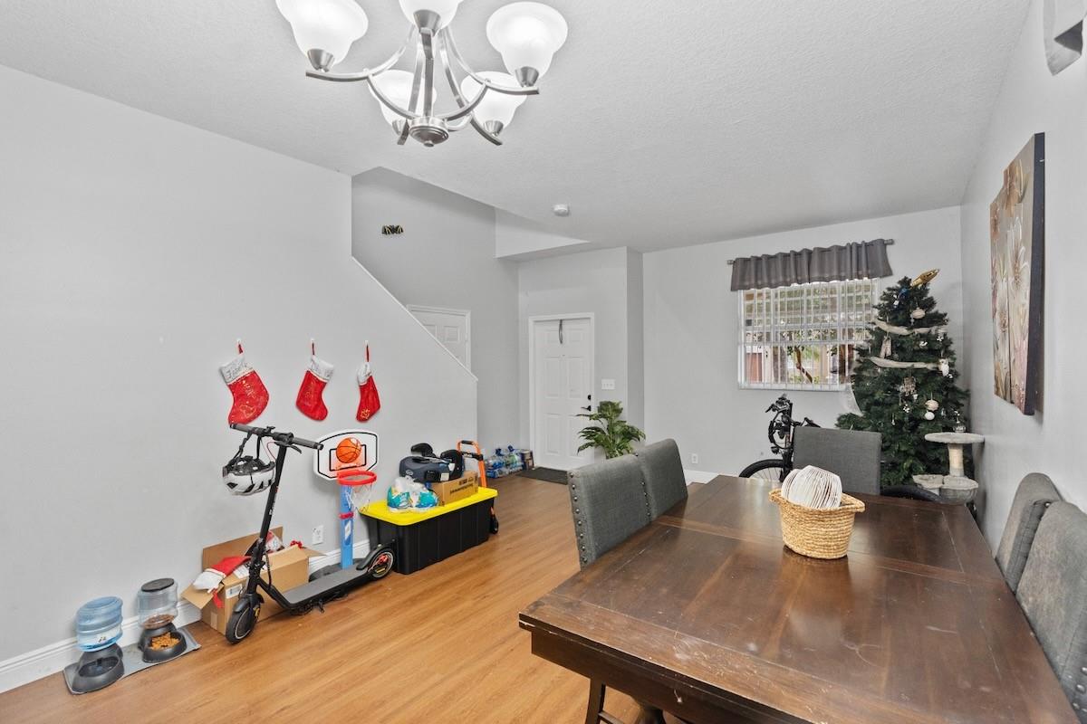 904 NW 126th Avenue, Coral Springs, FL 33071