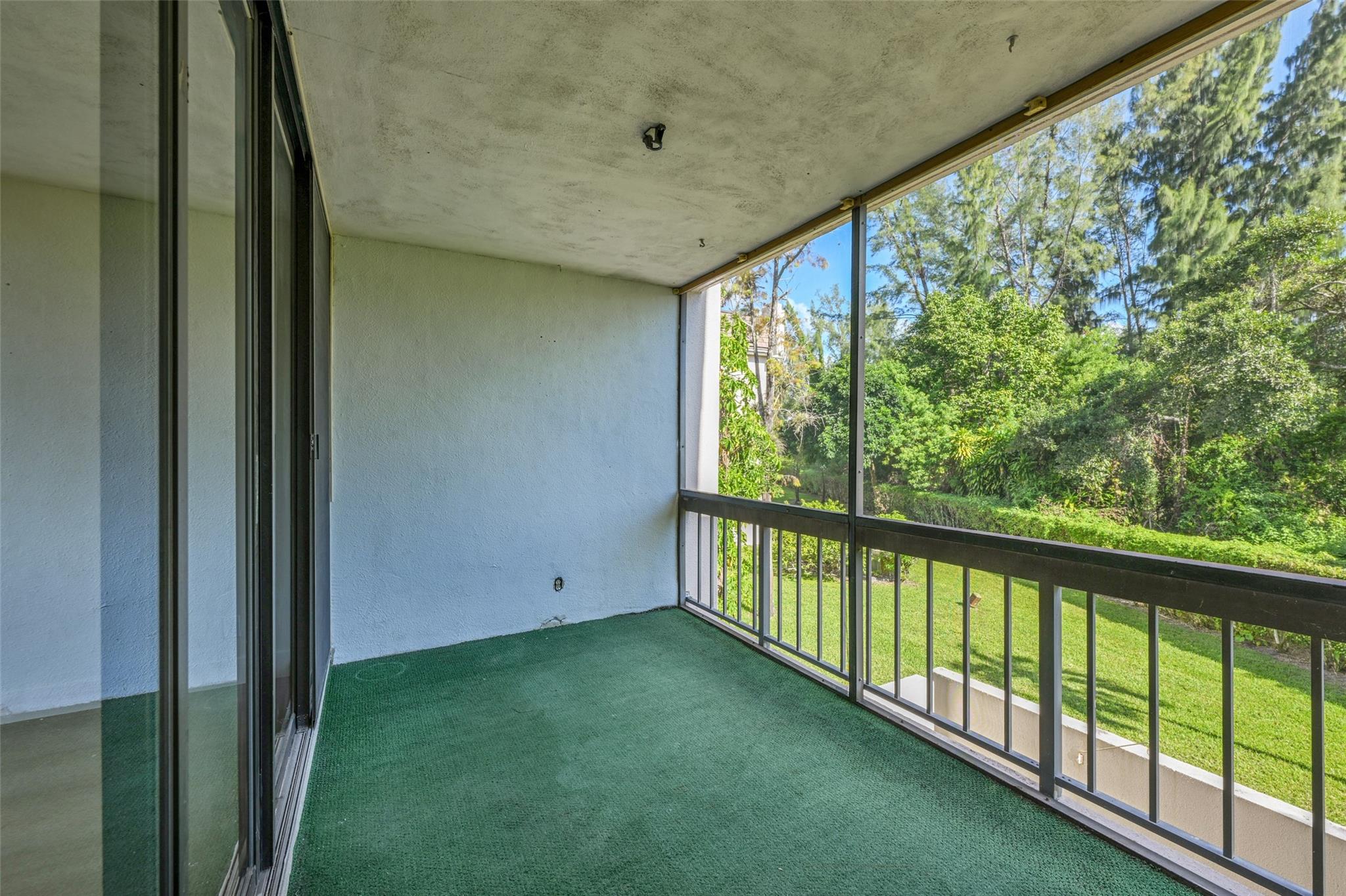 8411 Forest Hills Drive 206, Coral Springs, FL 33065