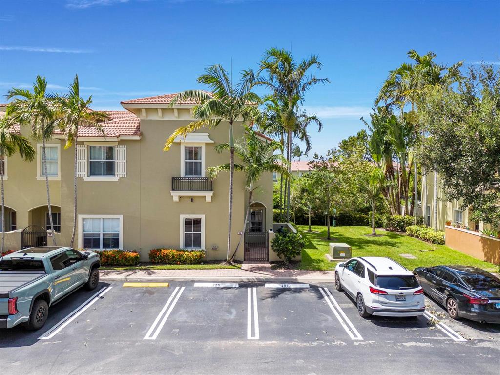 Photo for 265 Lake Monterey Circle, Boynton Beach, FL 33426 - Listing #FX-10448153 265 Lake Monterey Circle, Boynton Beach, FL 33426