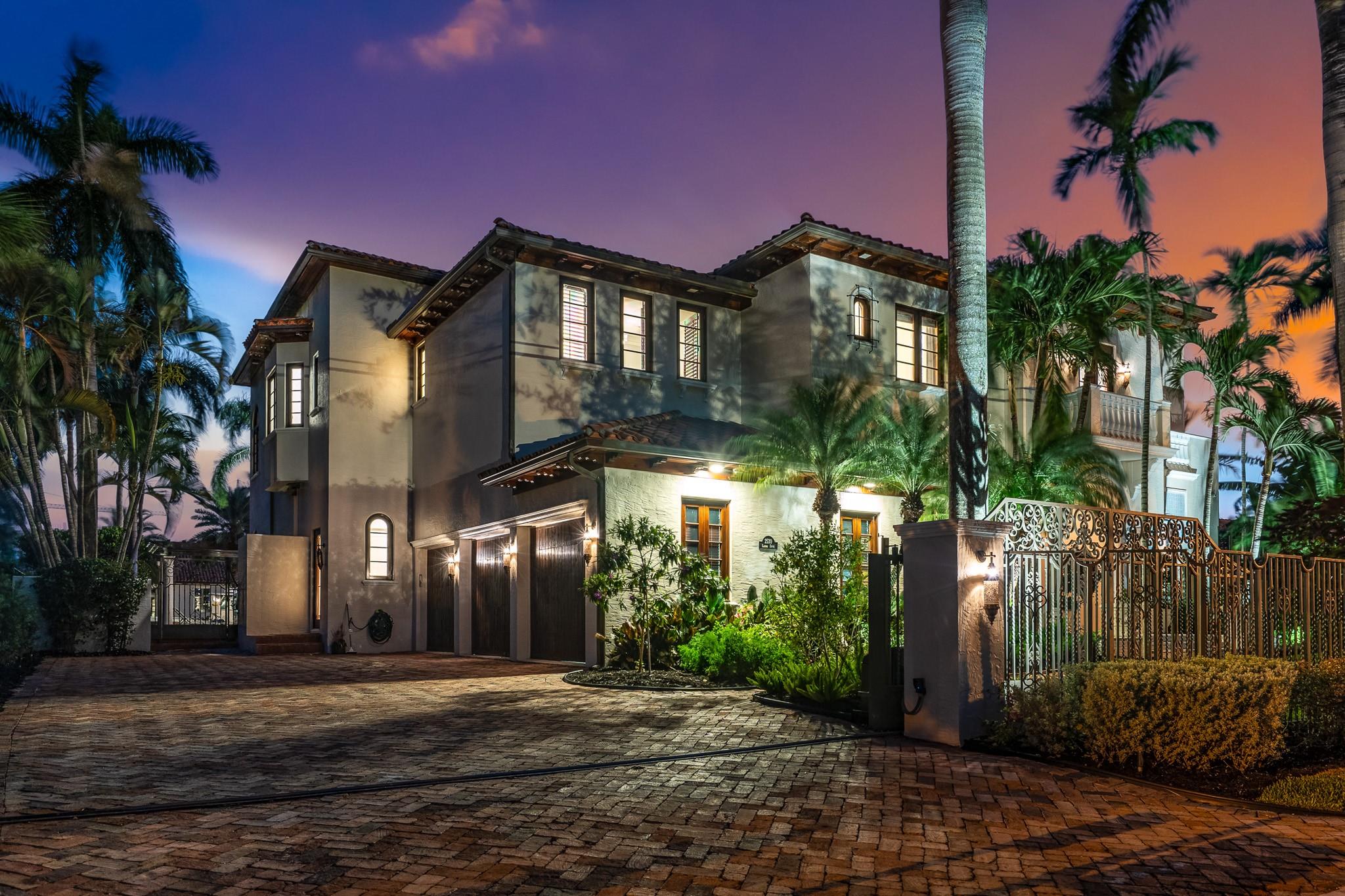 2530 Laguna Drive, Fort Lauderdale, FL 33316