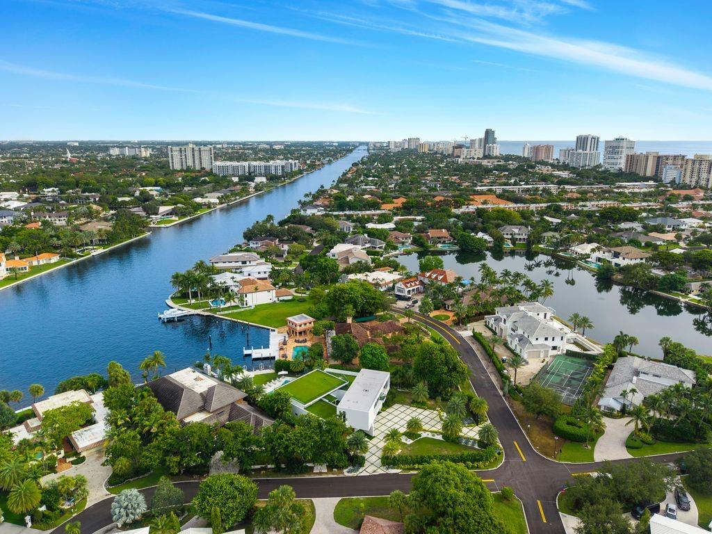 19 Gatehouse Road, Sea Ranch Lakes, FL 33308